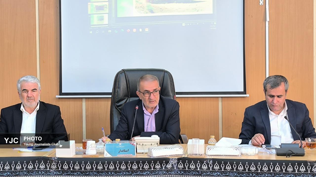 وجود مدارس سنگی و کانکسی در استان زیبنده انقلاب نیست