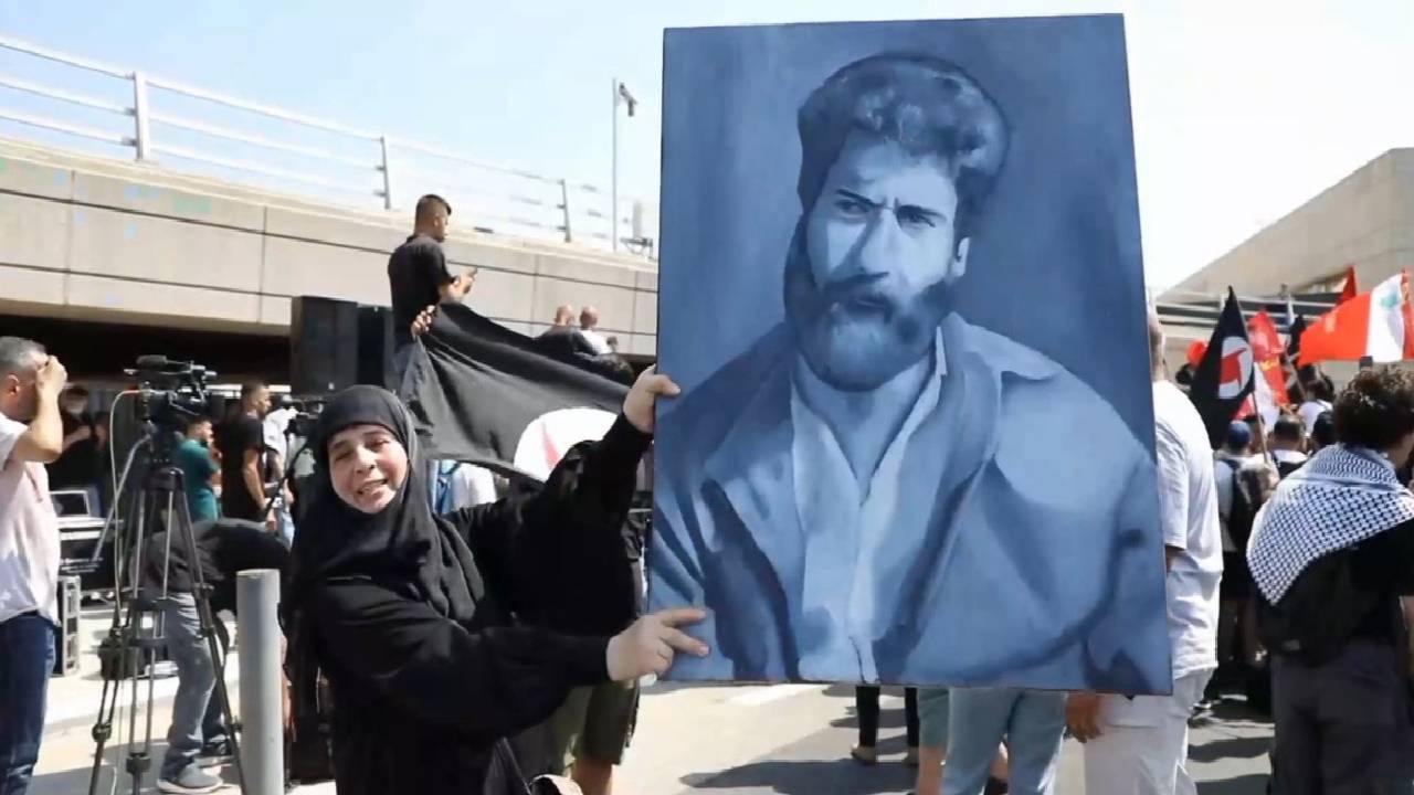 استقبال تاریخی لبنانی‌ها از عبدالله پس از ۴۱ سال اسارت + فیلم