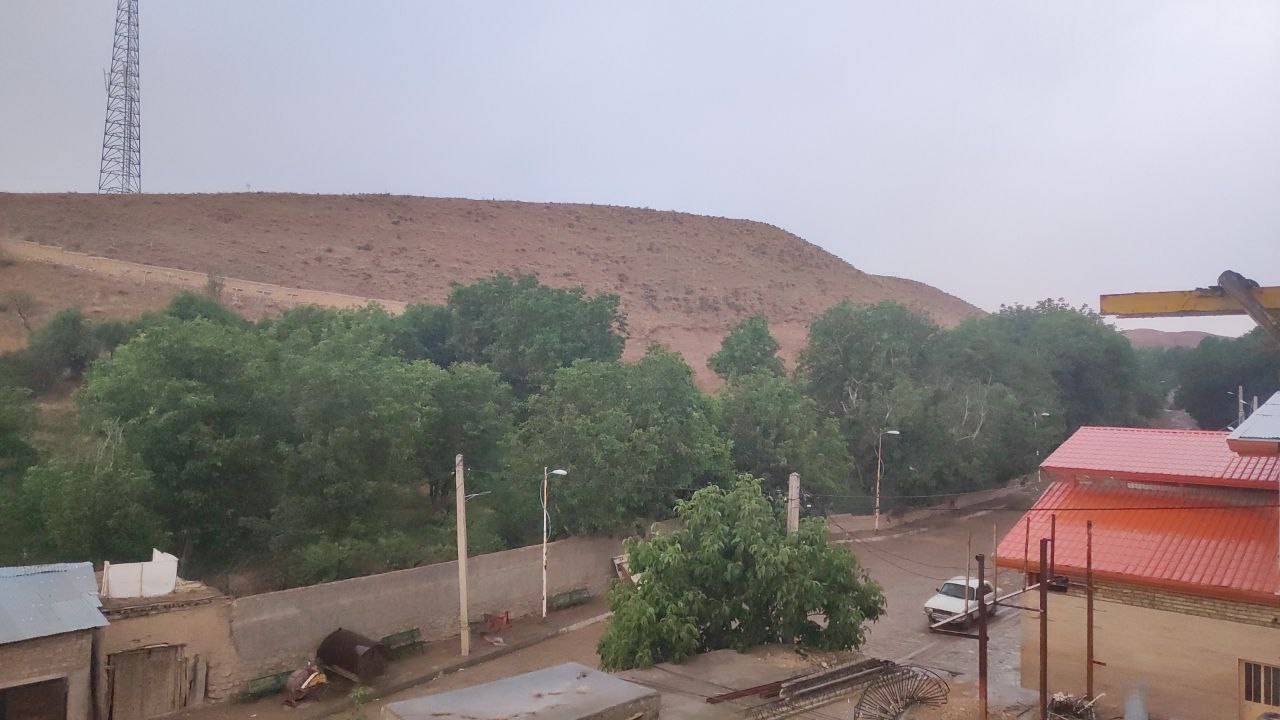 بارش باران جان تازه به روستای گردشگری توآباد بخشید