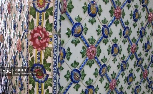 کاشی&zwnj;های هفت&zwnj;رنگ قم جلوه ای از هنر اسلامی