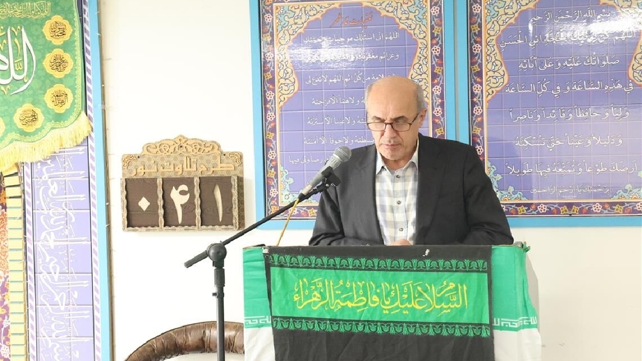 درخت علم و دانش، ریشه در خون شهیدان دارد