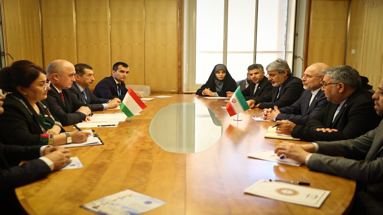 ایران در برابر متجاوزان مقتدرانه ایستاد