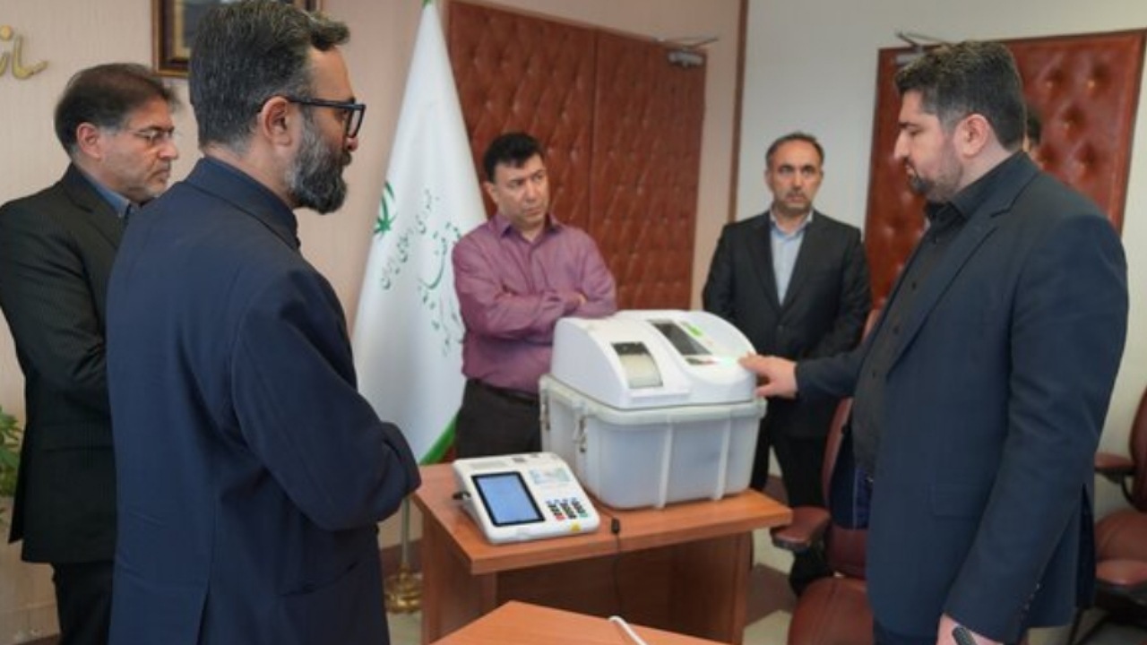 بررسی نحوه تأمین تجهیزات برگزاری الکترونیکی انتخابات در سال ۱۴۰۵
