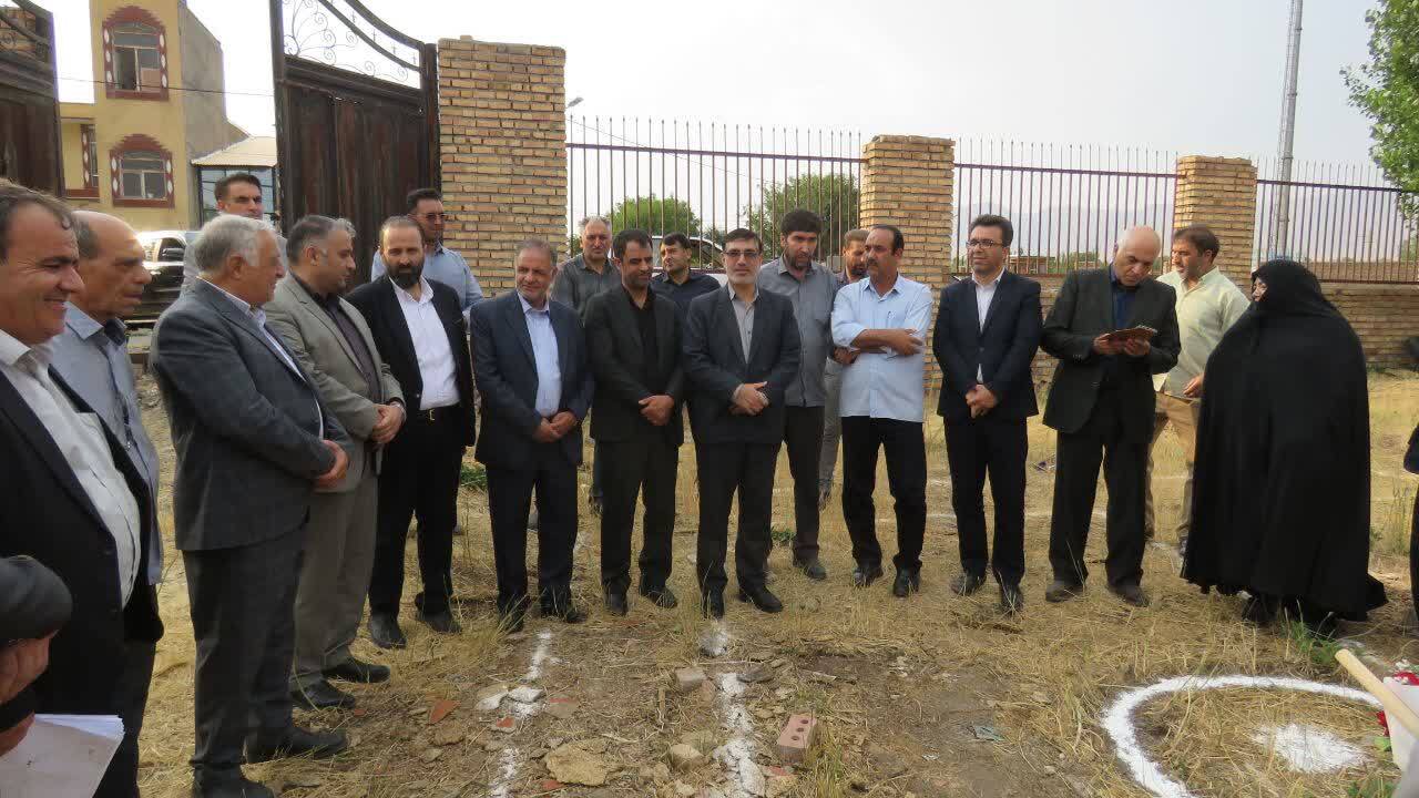 برگزاری آئین کلنگ زنی مدرسه استثنایی برهان در هریس