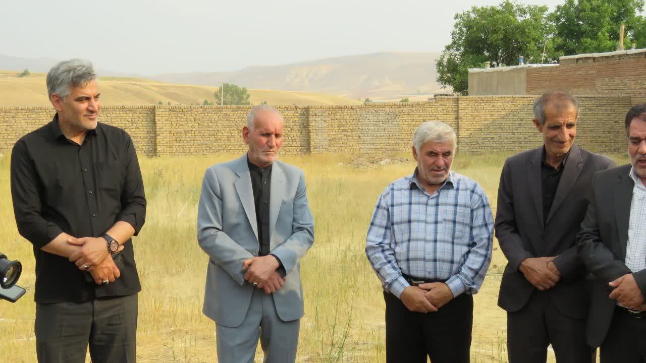 برگزاری آئین کلنگ زنی مدرسه استثنایی برهان در هریس