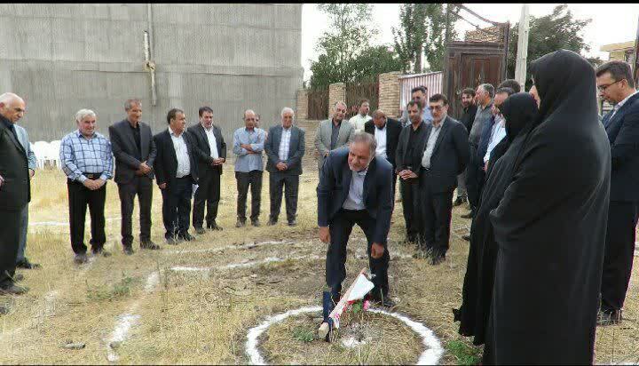 برگزاری آئین کلنگ زنی مدرسه استثنایی برهان در هریس