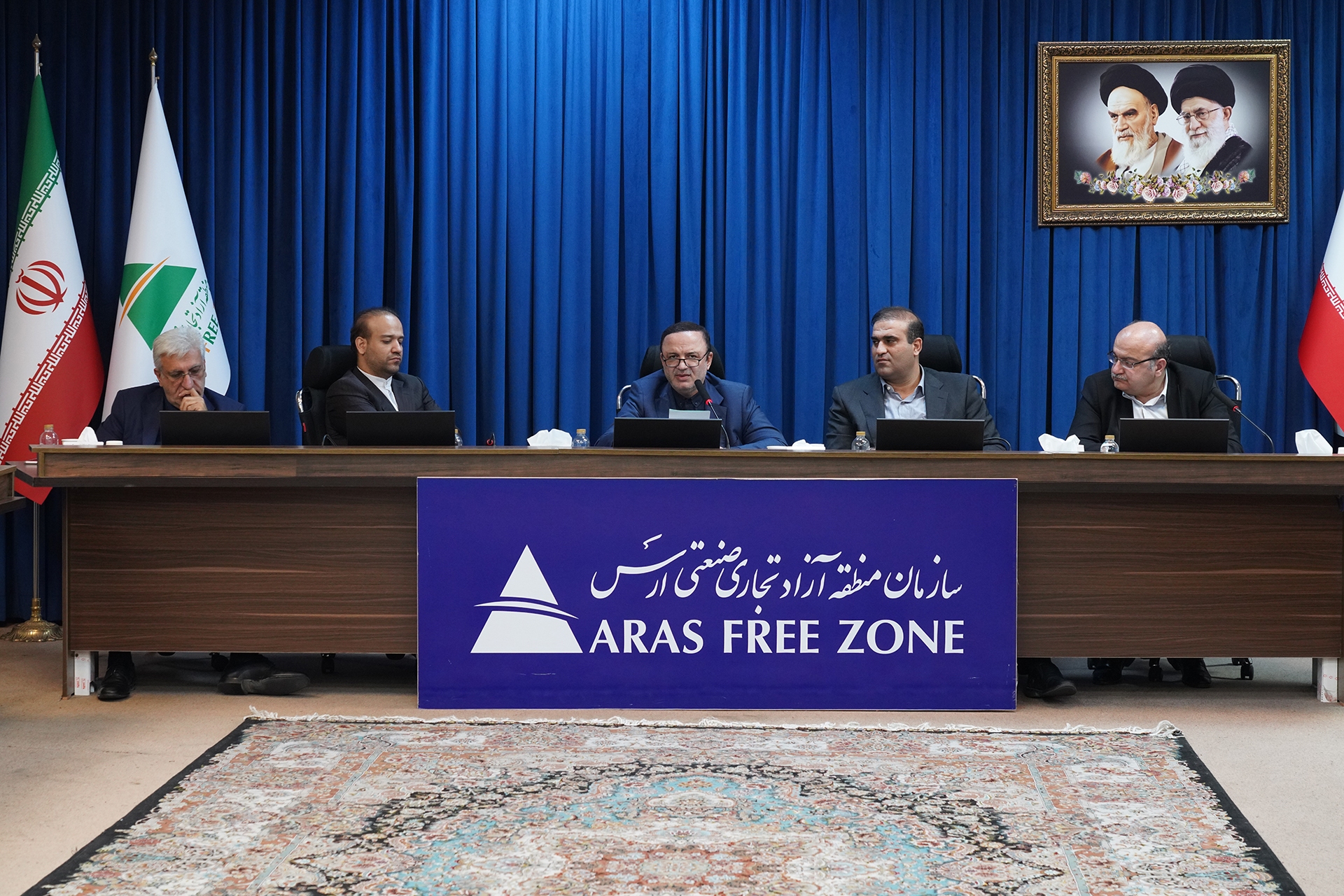 حل مشکلات فعالین اقتصادی ارس در اولویت است/ پیگیری لایحه مالیات بر ارزش افزوده در دستور کار است