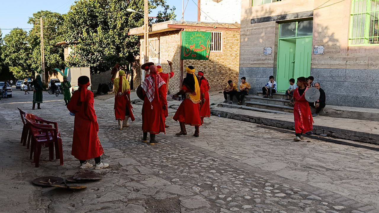 برگزاری مراسم تعزیه خوانی به سبک اهالی روستای گردشگری توآباد