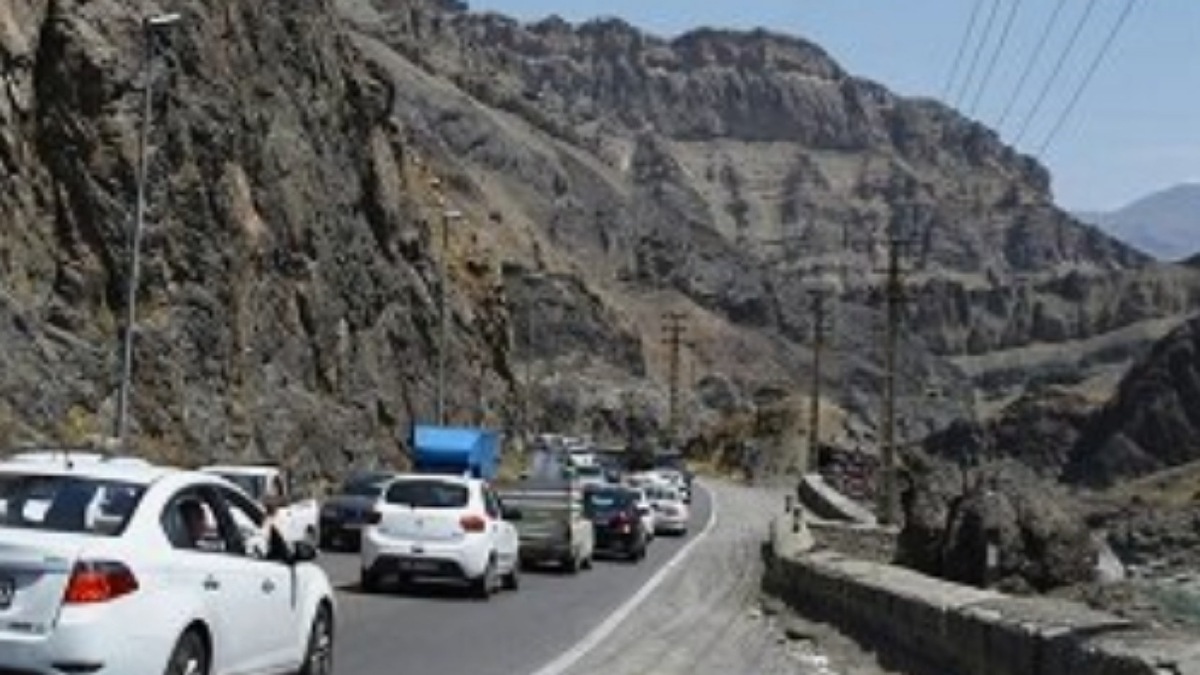 توقیف خودروی متخلف در سمنان به‌دلیل حرکات نمایشی + فیلم