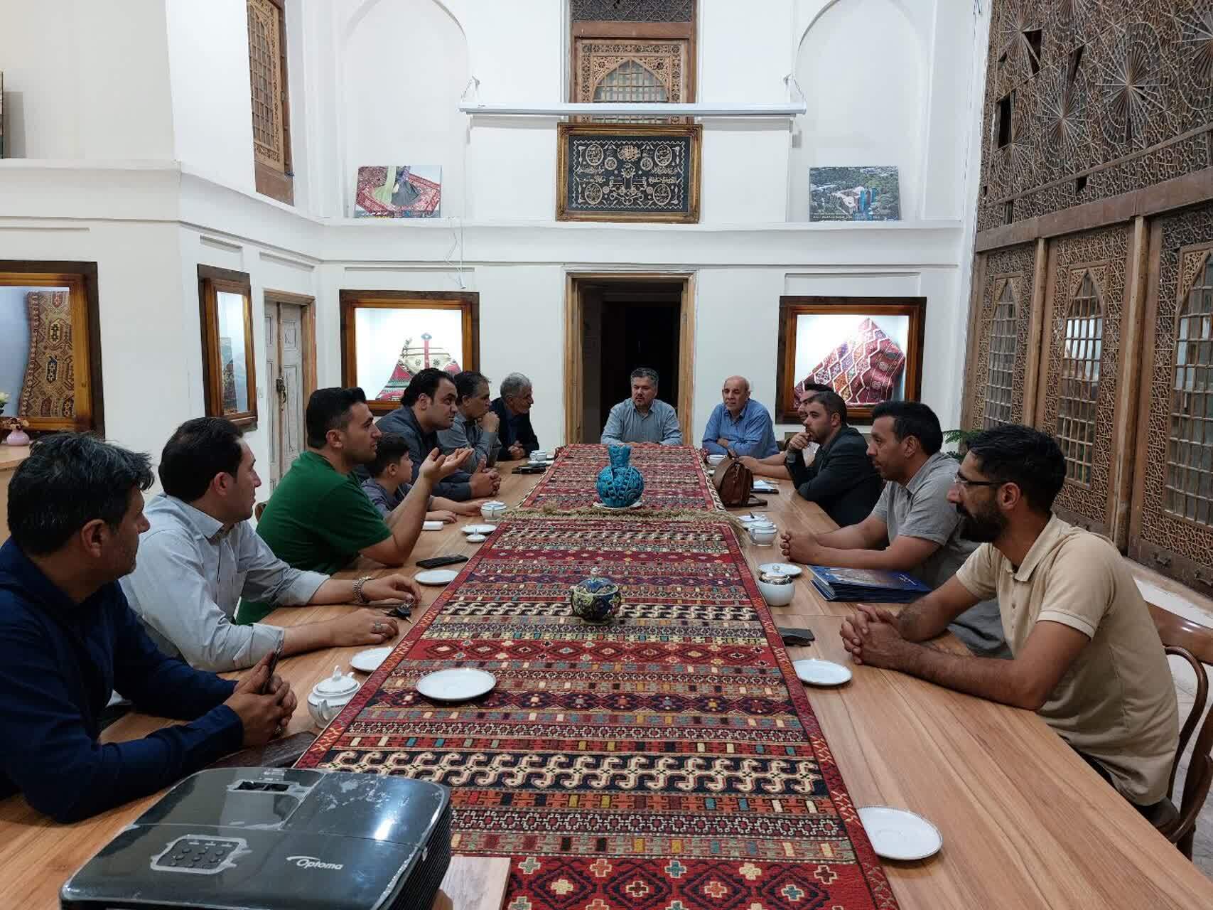 ارسال ۱۱۲ آثار به دبیرخانه نهمین جشنواره سراسری ورنی