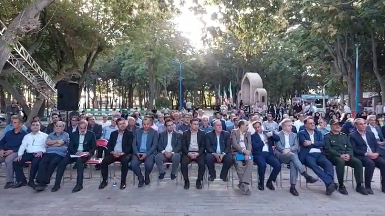 تصاویری از مراسم افتتاحیه نهمین جشنواره ملی ورنی در شهرستان اهر + فیلم