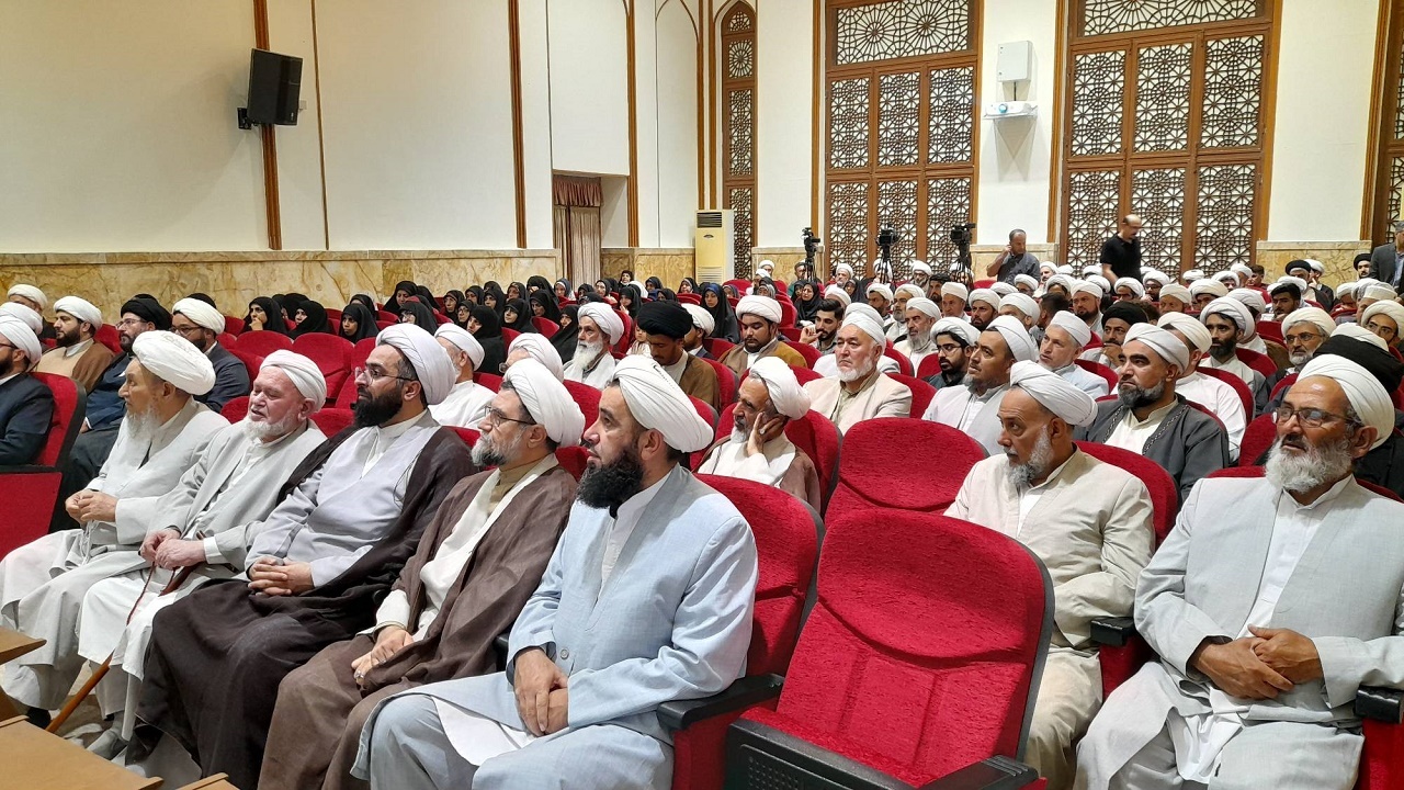 همایش پیامبر وحدت و مقاومت  در مرکز گلستان
