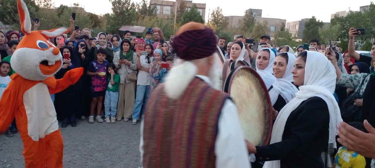 اقدام جالب زوج جوان نیشابوری درخانه سالمندان نیشابور همزمان با آغاز هفته وحدت