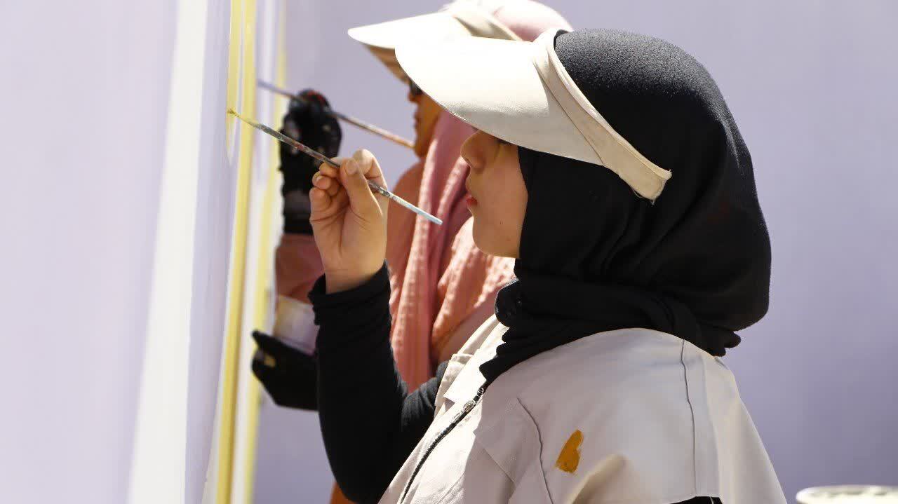 رنگ جهاد و امید بر دیوارهای مدارس قم
