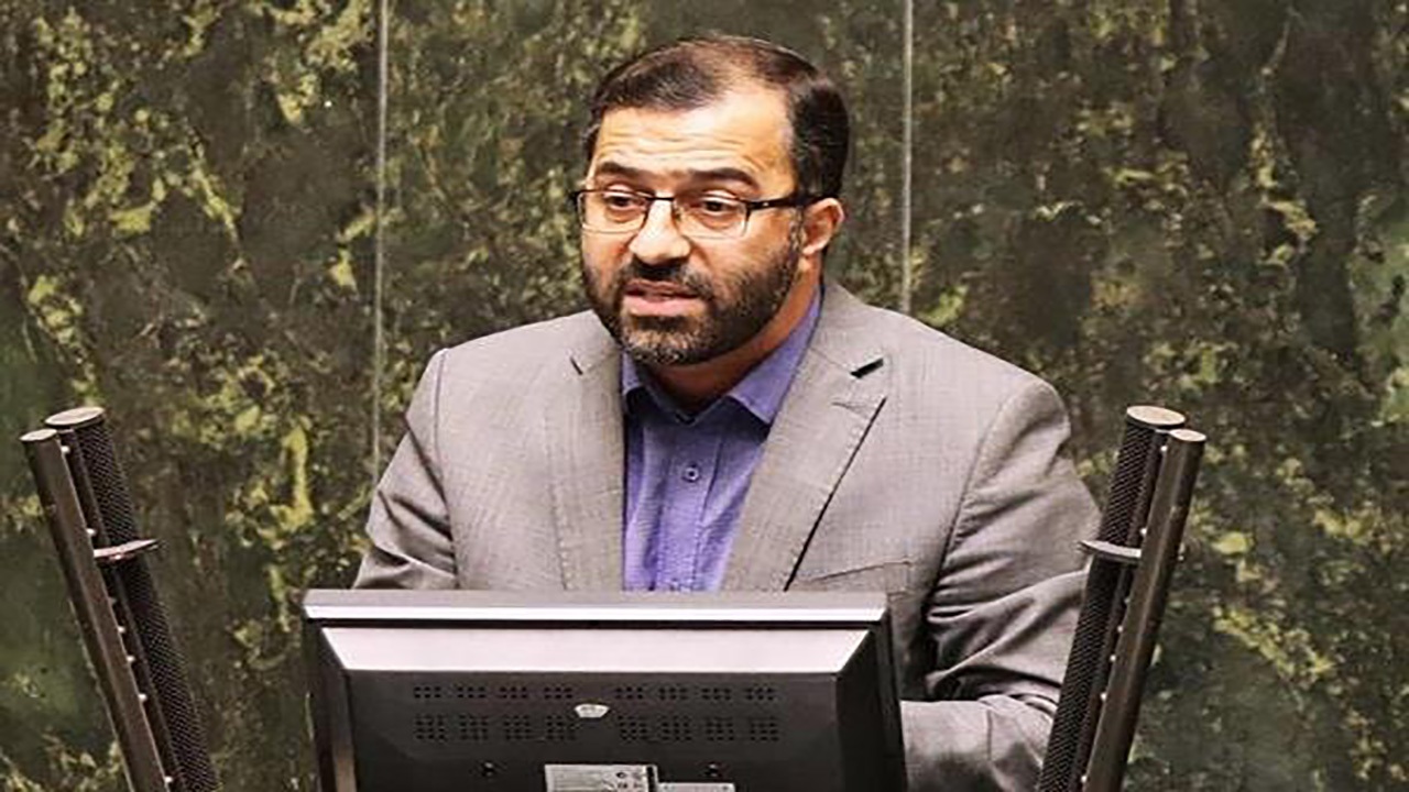 سازمان اداری و استخدامی کشور برنامه‌ای برای تبدیل وضعیت کارکنان تهیه می‌کند