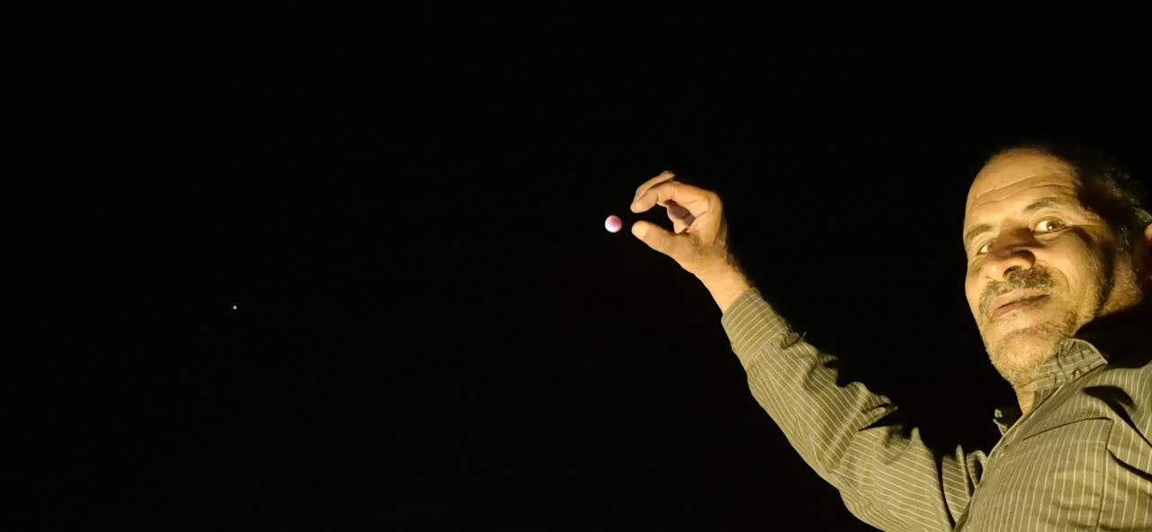 گزارش تصویری از ماه گرفتگی &laquo;ماه خونین &raquo; در آسمان شهر صالح آباد