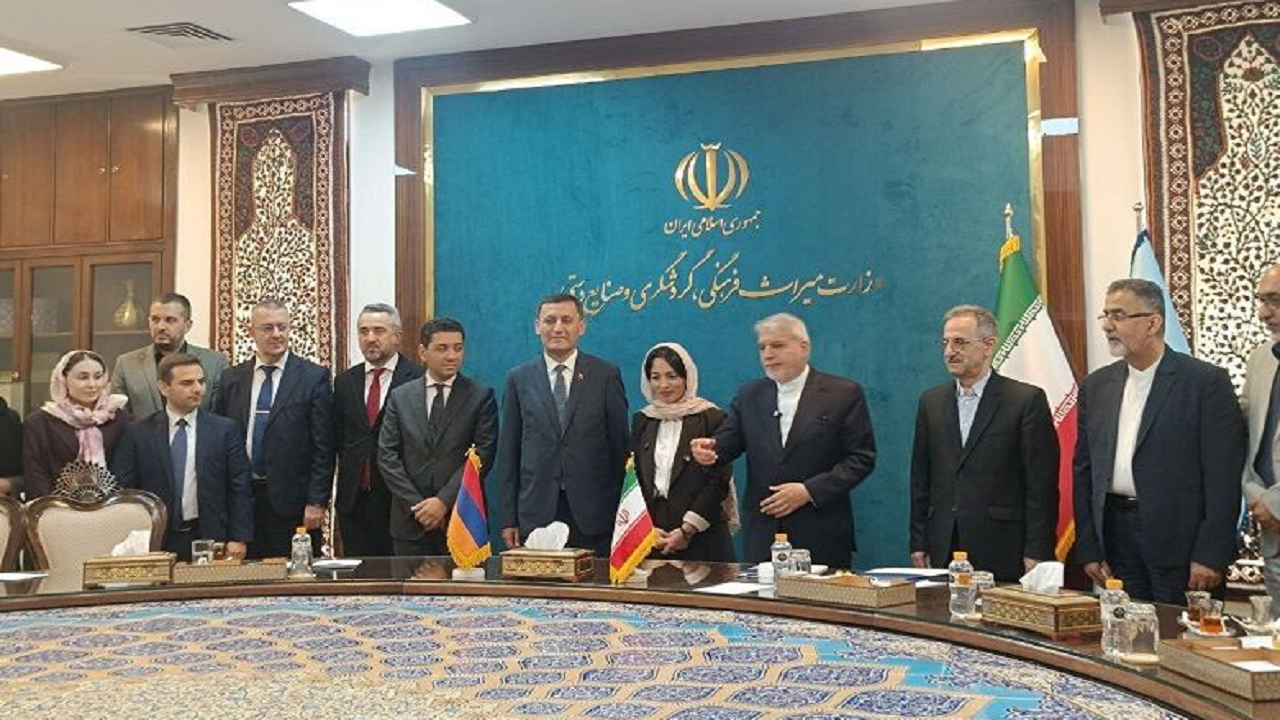 وزیران علوم ایران و ارمنستان تفاهم‌نامه همکاری امضا کردند