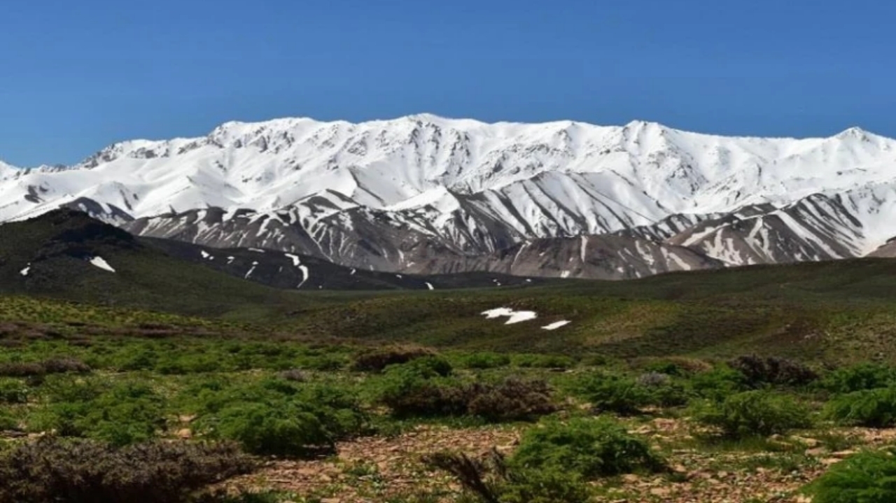 قالی‌کوه الیگودرز؛ نگینی برفراز زاگرس مرکزی