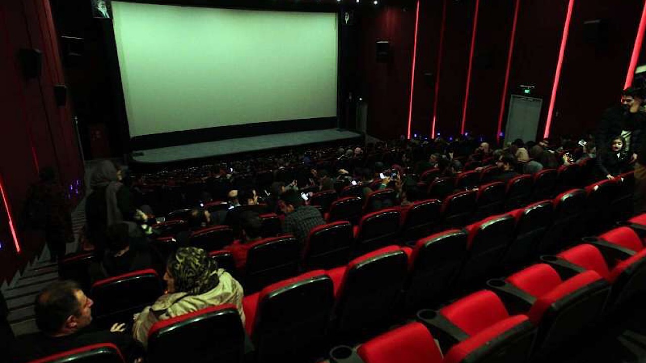 بلیت سینما‌های کشور روز جمعه نیم‌بهاست