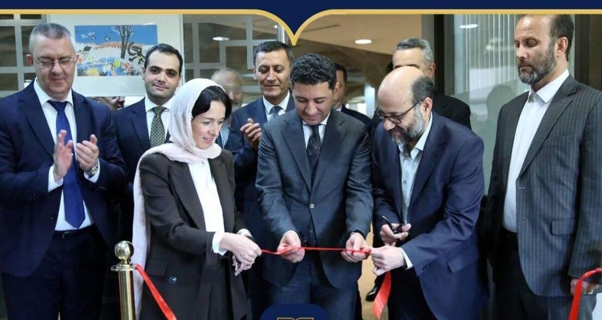 اجرای ارکستر فیلارمونیک ارمنستان در تخت جمشید