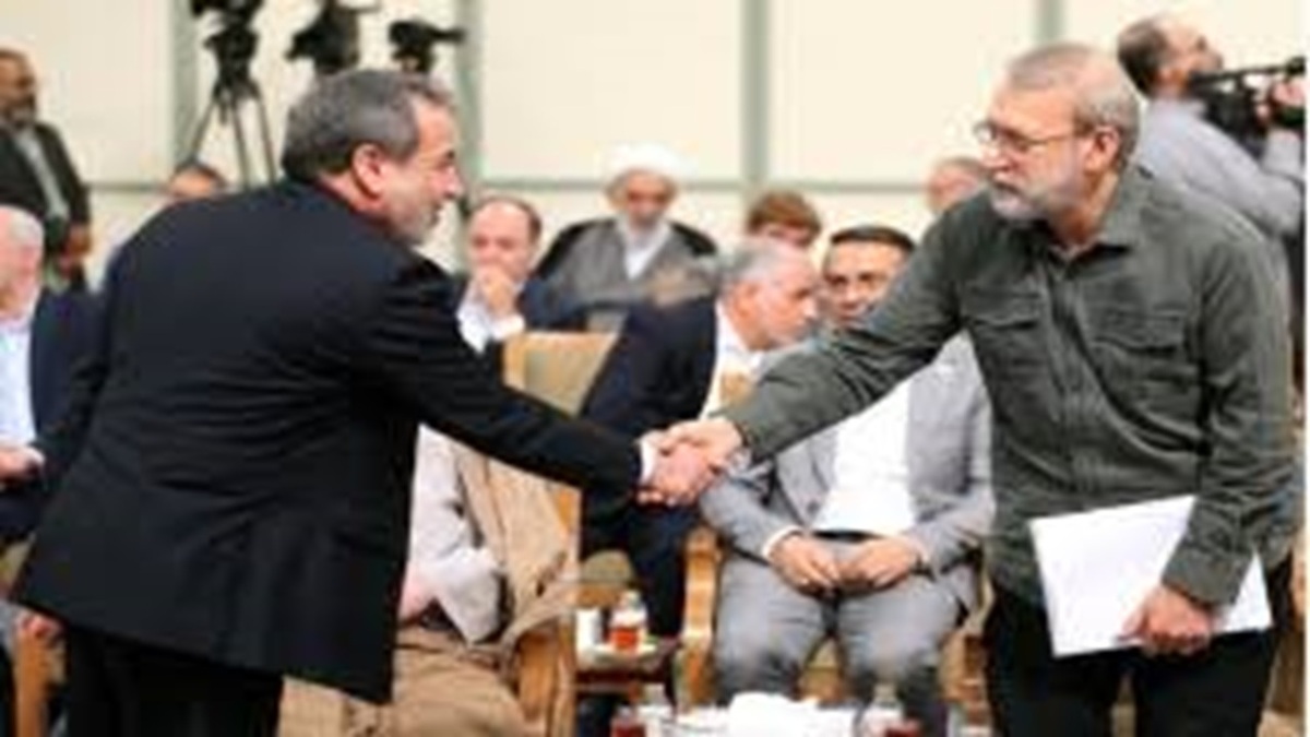 ابراز ادب و احترام عراقچی وزیر امور خارجه به استادش + فیلم