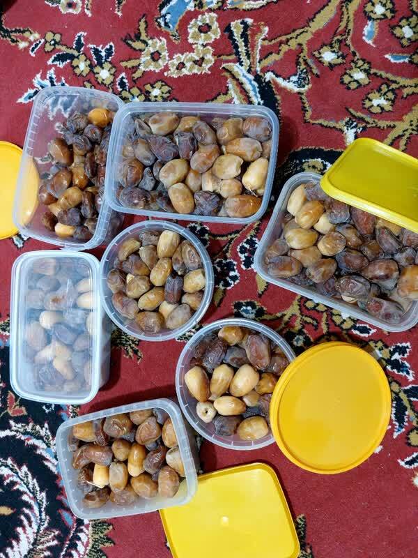 اهدای بسته کمک مومنانه