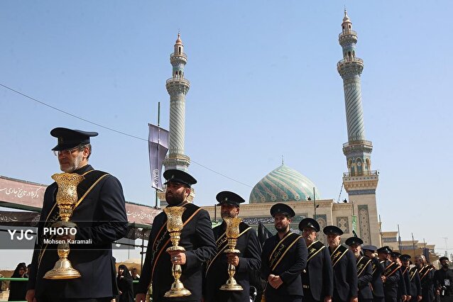 دسته عزای خادمان کریمه اهل بیت در روز شهادت امام رضا (ع)