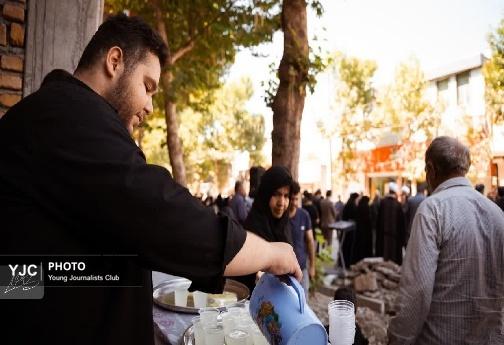 لحظه&zwnj;های عاشقی و ارادت؛ مردم لرستان در سوگ امام رضا (ع) + تصاویر