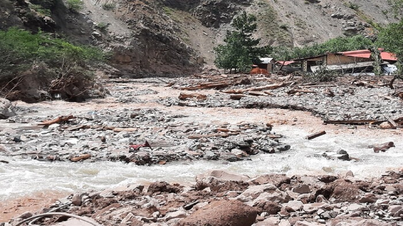 ۳۹ نفر از سیلاب روستای شیاده بابل نجات یافتند