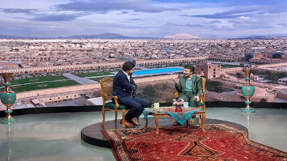 باشگاه خبرنگاران -علیرضا افتخاری: نخست باید دل همسر را در خانه شاد کرد