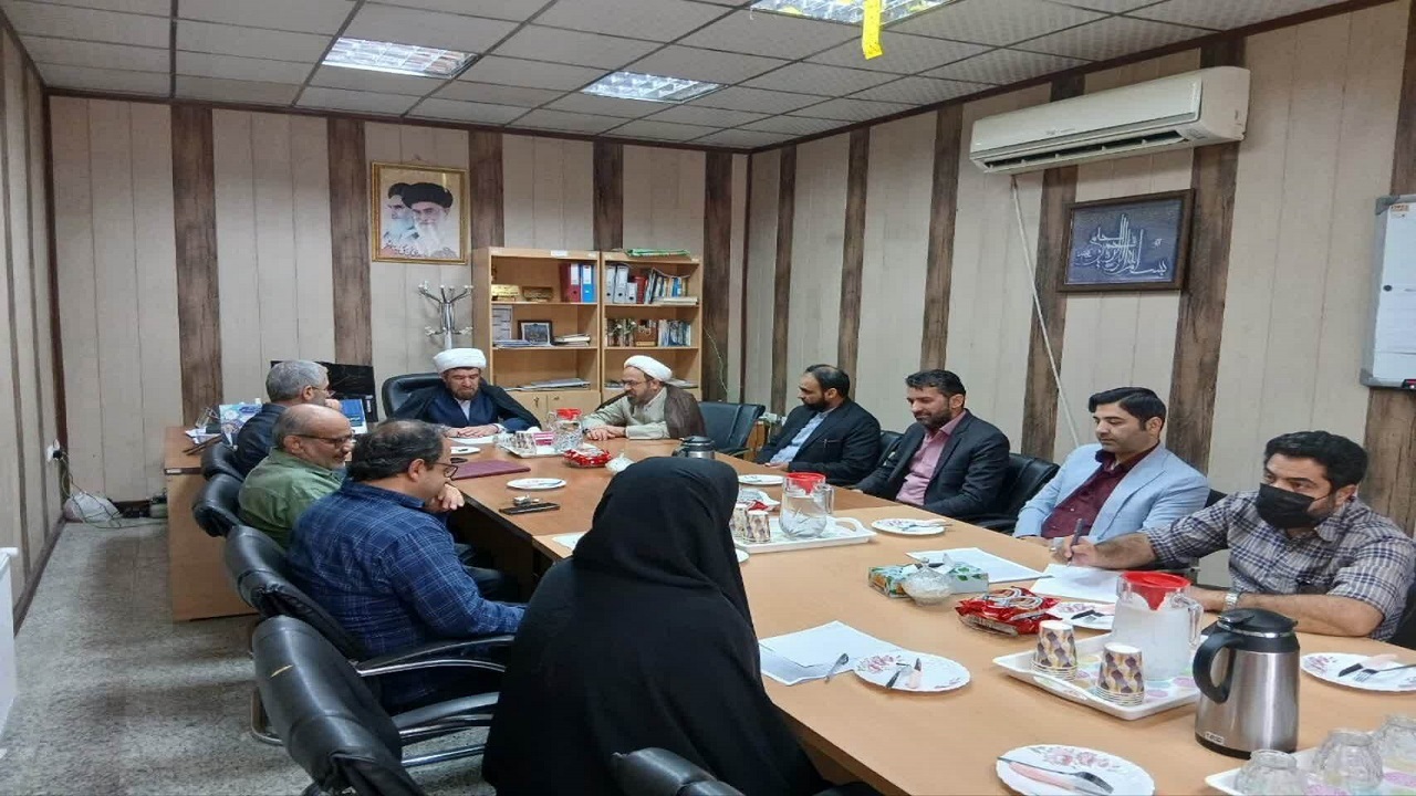 عفو ۱۴۰۰ زندانی در قم با موافقت رهبری