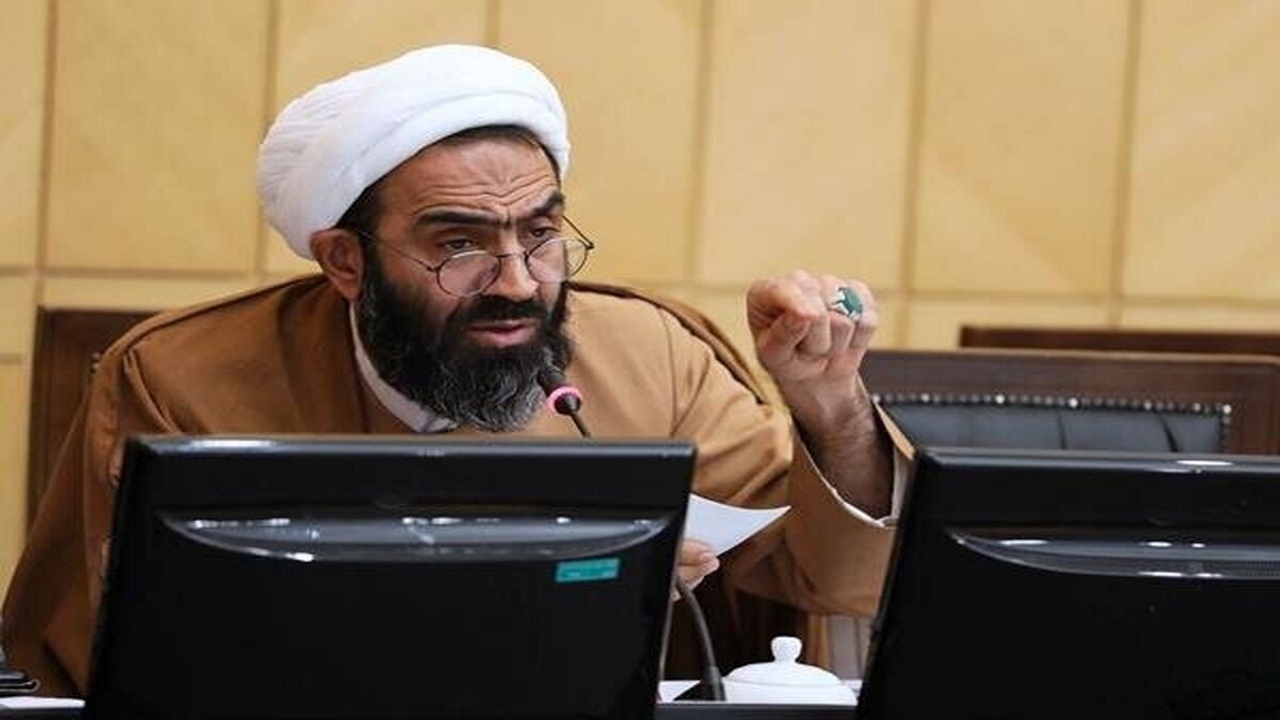 مسئولانی که وظیفه نظارت و توزیع نهاده‌های دامی را به درستی انجام نمی‌دهند، مجرم هستند