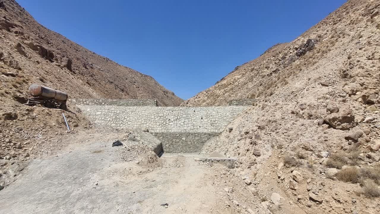 ساخت سازه آبخیزداری شیرگ آقا به اتمام رسید