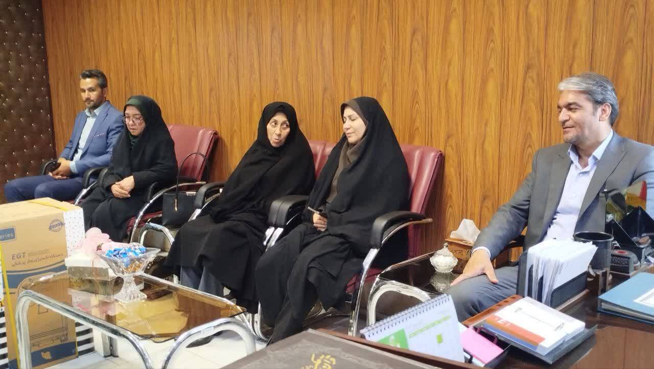 اقدام زیبا ومعنوی به پاس قدر دانی از زحمات پلیس و خبرنگار افتخاری شهرستان نیشابور