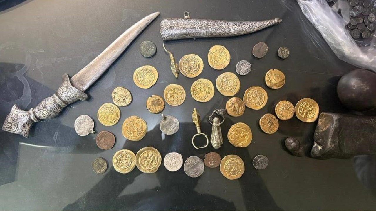 کشف ۱۱۳ شیء تاریخی فرهنگی در فریدونکنار