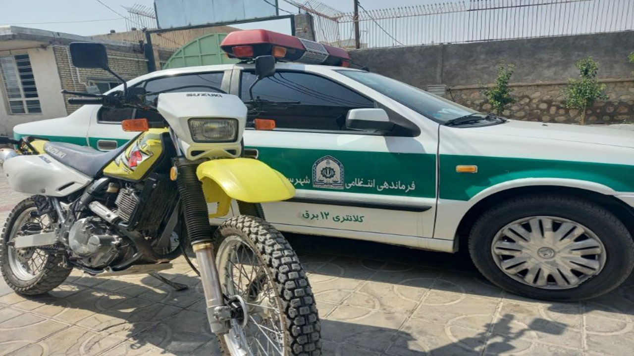 آلودگی صوتی و حرکات نمایشی در بلوار دانشگاه داراب؛ موتورسنگین مزاحم توقیف شد