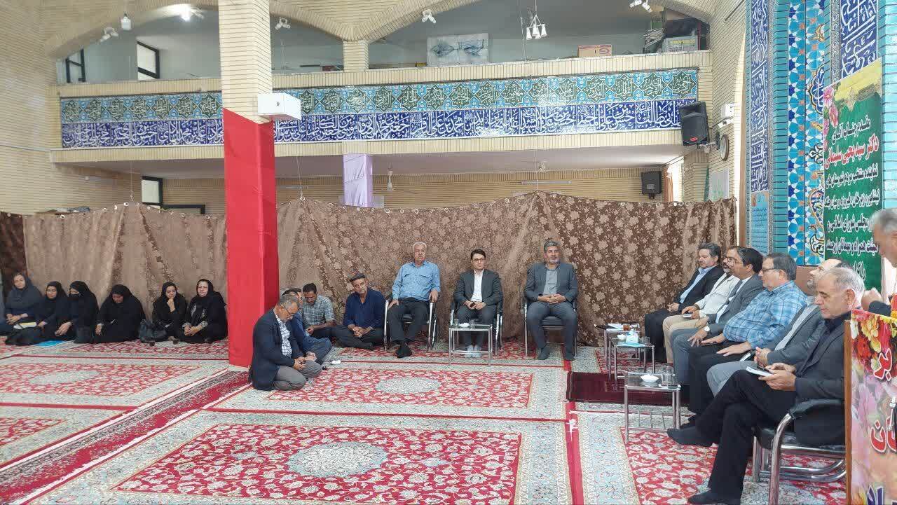 دیدار و گفتگوی نماینده مردم نیشابور بزرگ با دهیاران بخش مرکزی شهرستان زبرخان