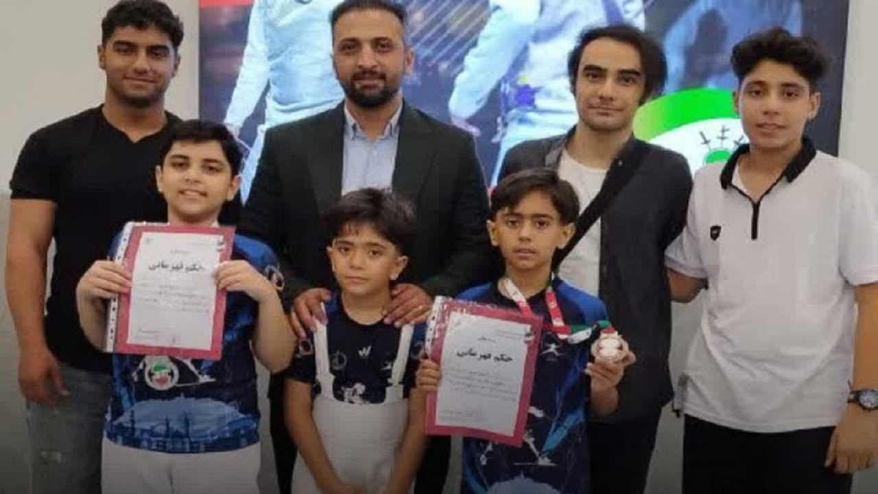 دشت دو مدال ارزشمند شمشیربازان نونهال قمی