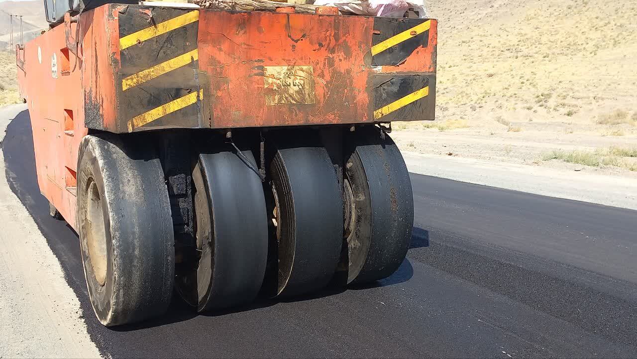 گزارش تصویری از نونوار شدن جاده صالح آباد به تربت جام