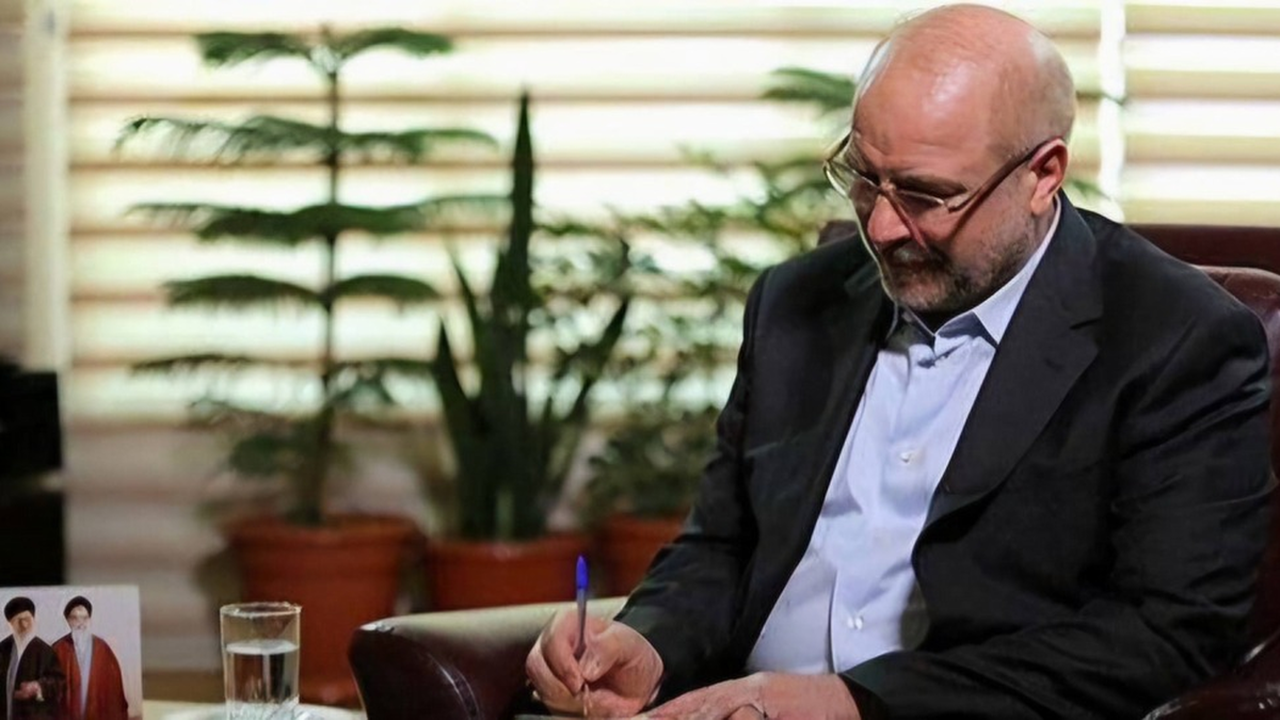 رئیس مجلس قهرمانی تیم ملی کشتی فرنگی جوانان در مسابقات جهانی را تبریک گفت