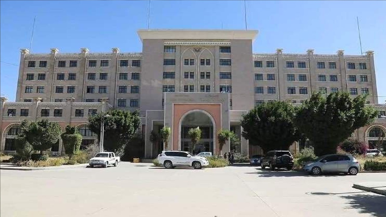 بینی‌تان را به خاک می‌مالیم + فیلم