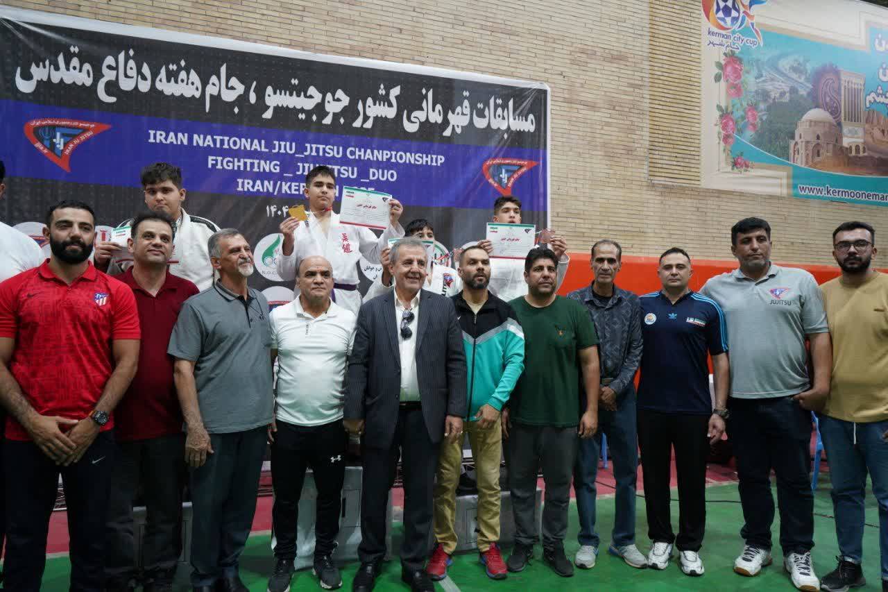 پایان مسابقات جوجیتسو در کرمان با قهرمانی تیمهای تهران و زنجان پایان مسابقات جوجیتسو در کرمان با قهرمانی تیمهای تهران و زنجان