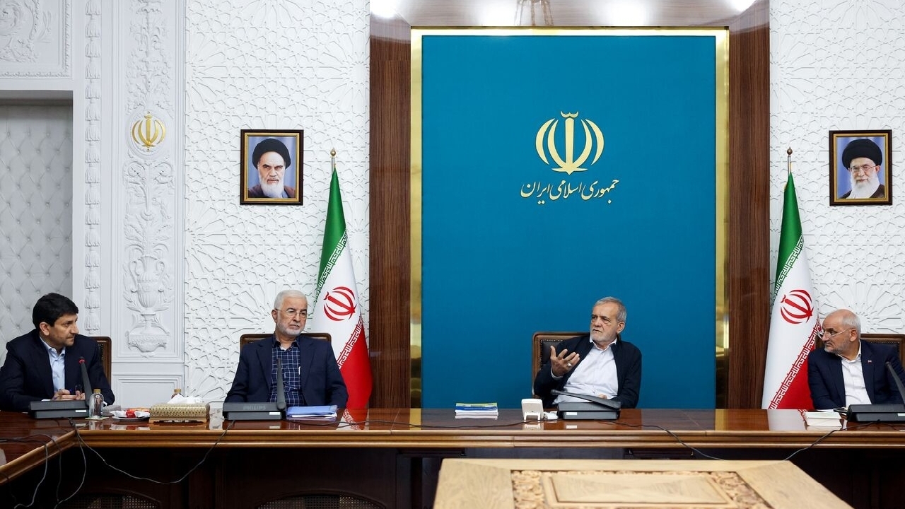 پزشکیان: ارائه خدمات به مردم بر مبنای طرح‌های «ژئوکد» و «جی‌نف» صورت خواهد گرفت