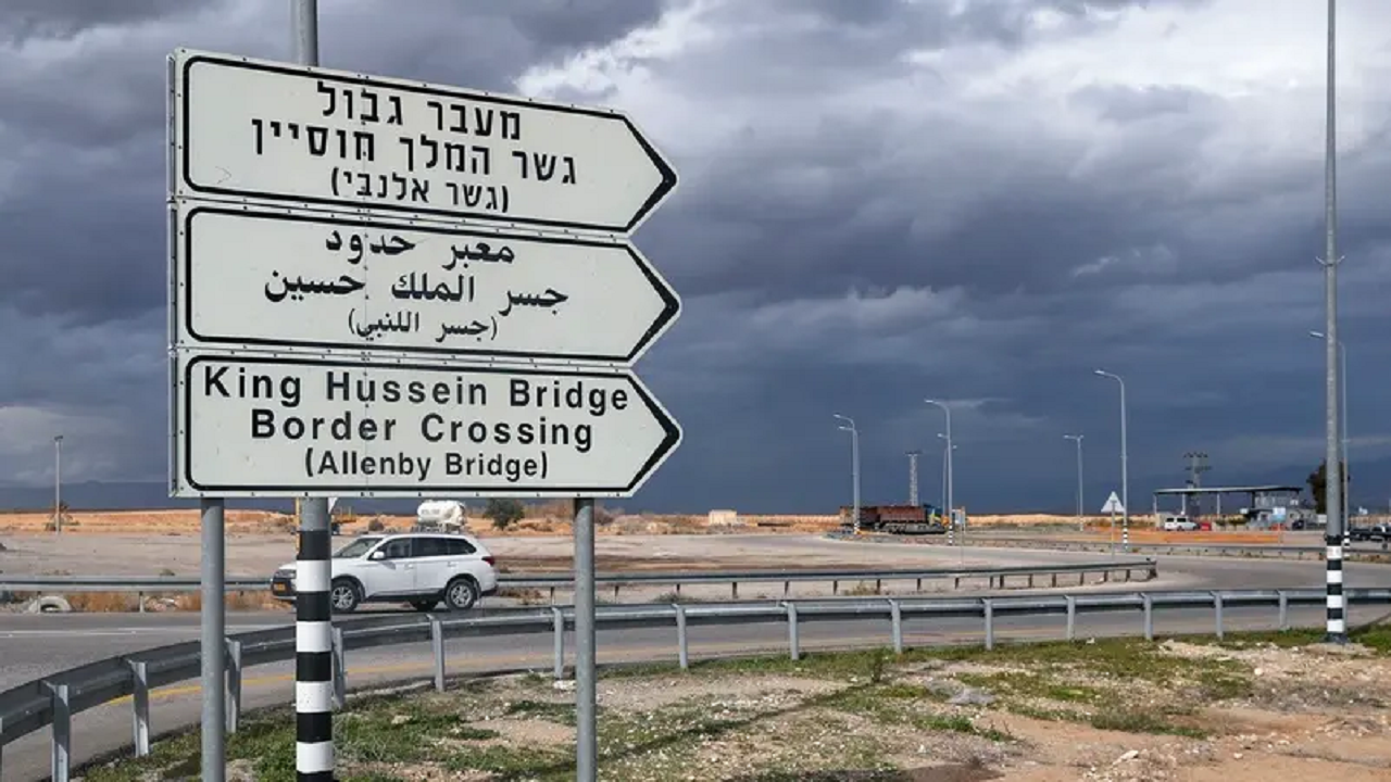 اسرائیل گذرگاه کرانه باختری با اردن را مسدود کرد