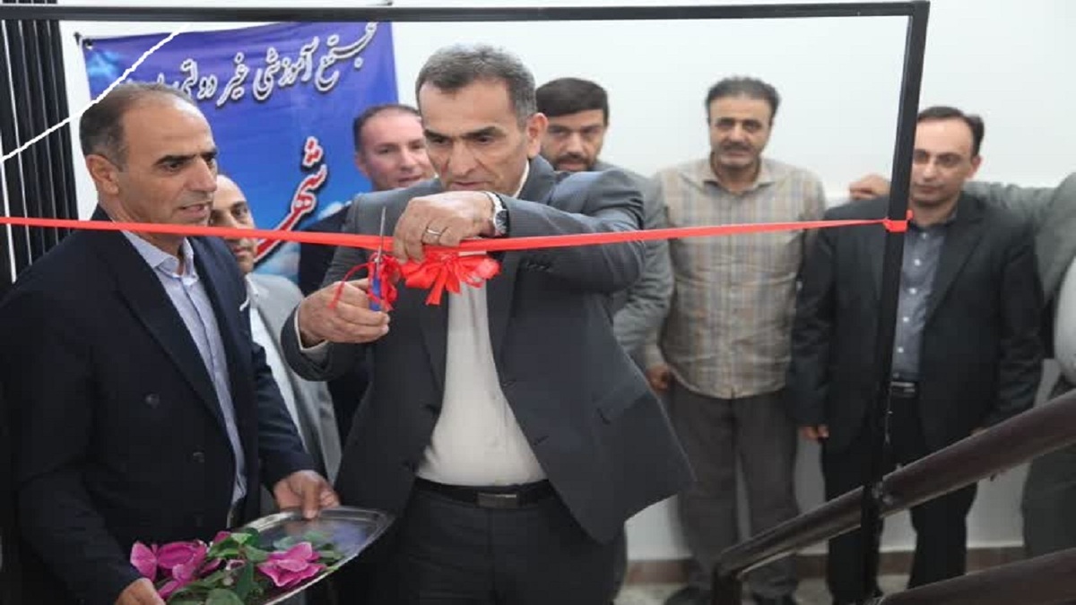 تجهیز ۱۲ هزار مدرسه کشور به نیروگاه خورشیدی + فیلم