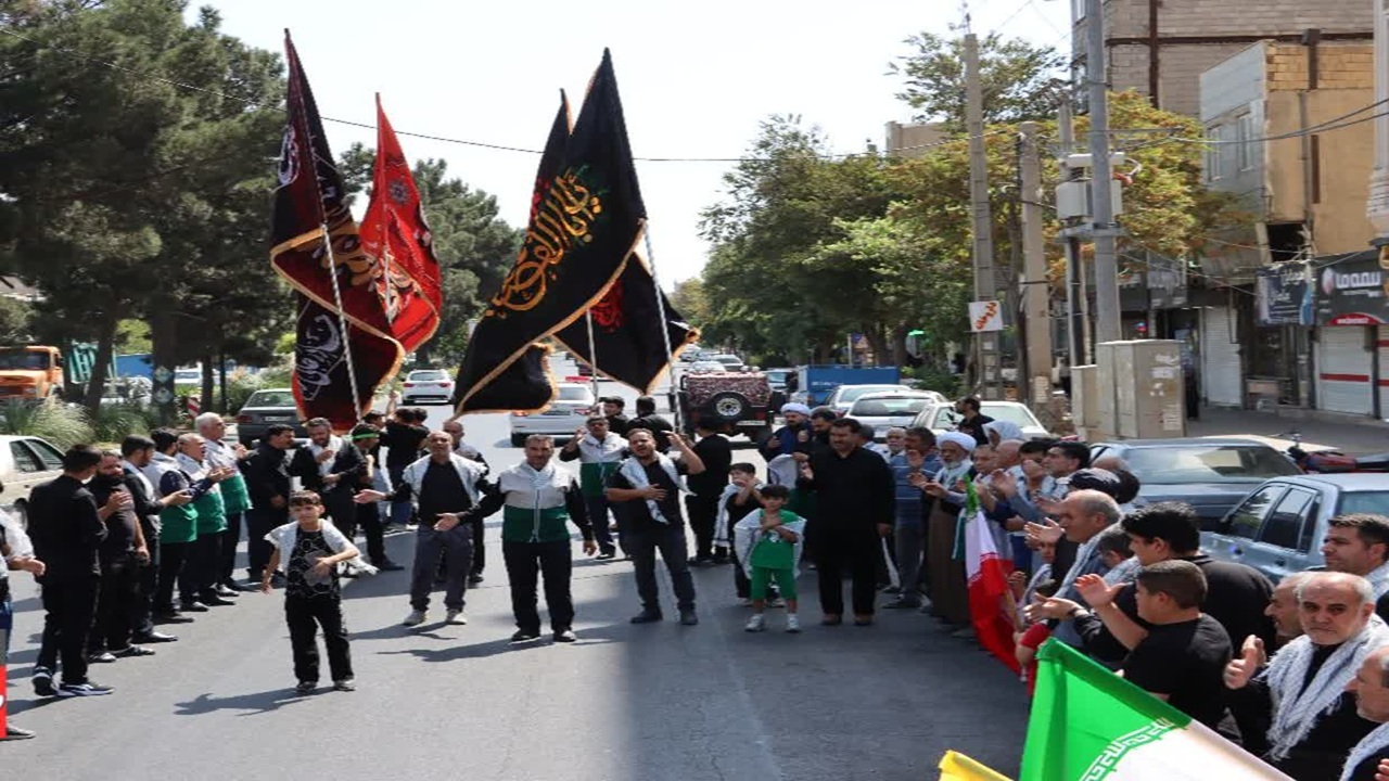 سوگواری ماهدشتی ها در سالروز شهادت امام هشتم شیعیان + عکس