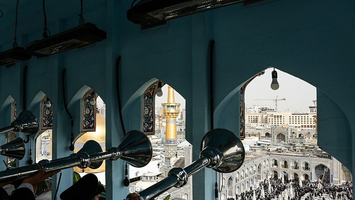 حرم امام رضا(ع) غرق در نور و سرور در سالروز میلاد امام حسن عسکری(ع) + فیلم