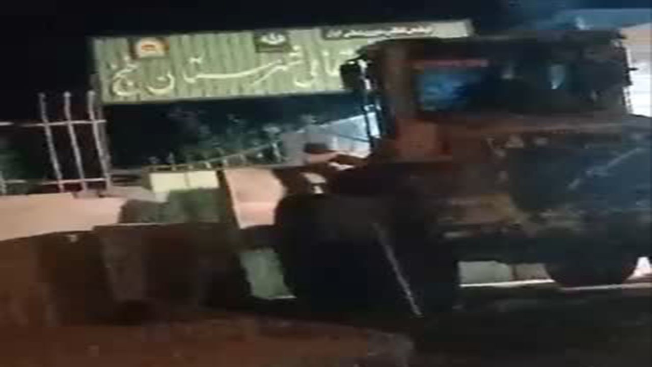 تخریب درِ ستاد فرماندهی انتظامی در خنج؛ متهم دستگیر شد