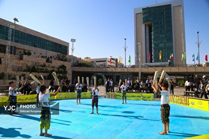 مسابقات خیابانی ورزش‌های زورخانه ای و پهلوانی در تبریز