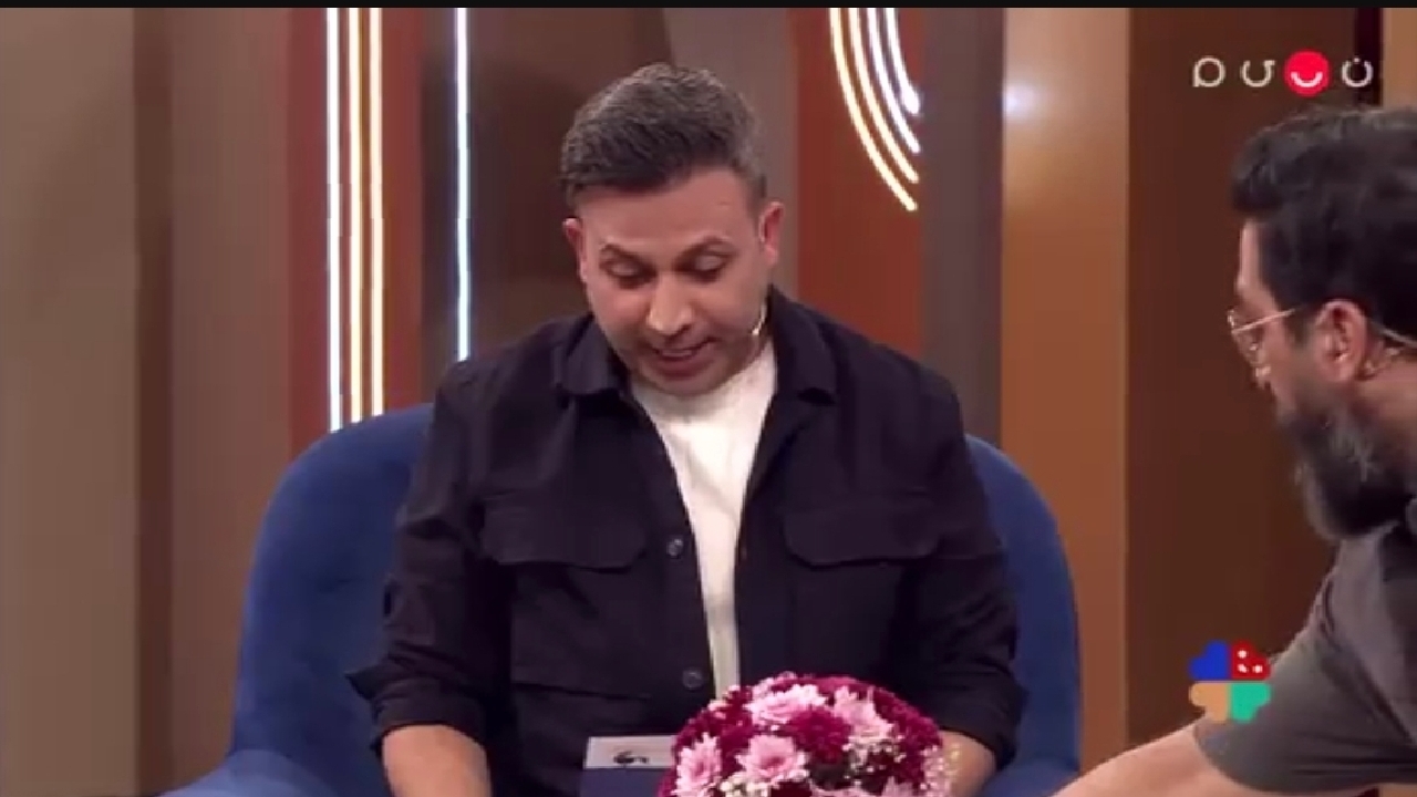 خاطره ابوالفضل آقاخانی از حرف زدن به جای همکار خانم در حین اجرا + فیلم